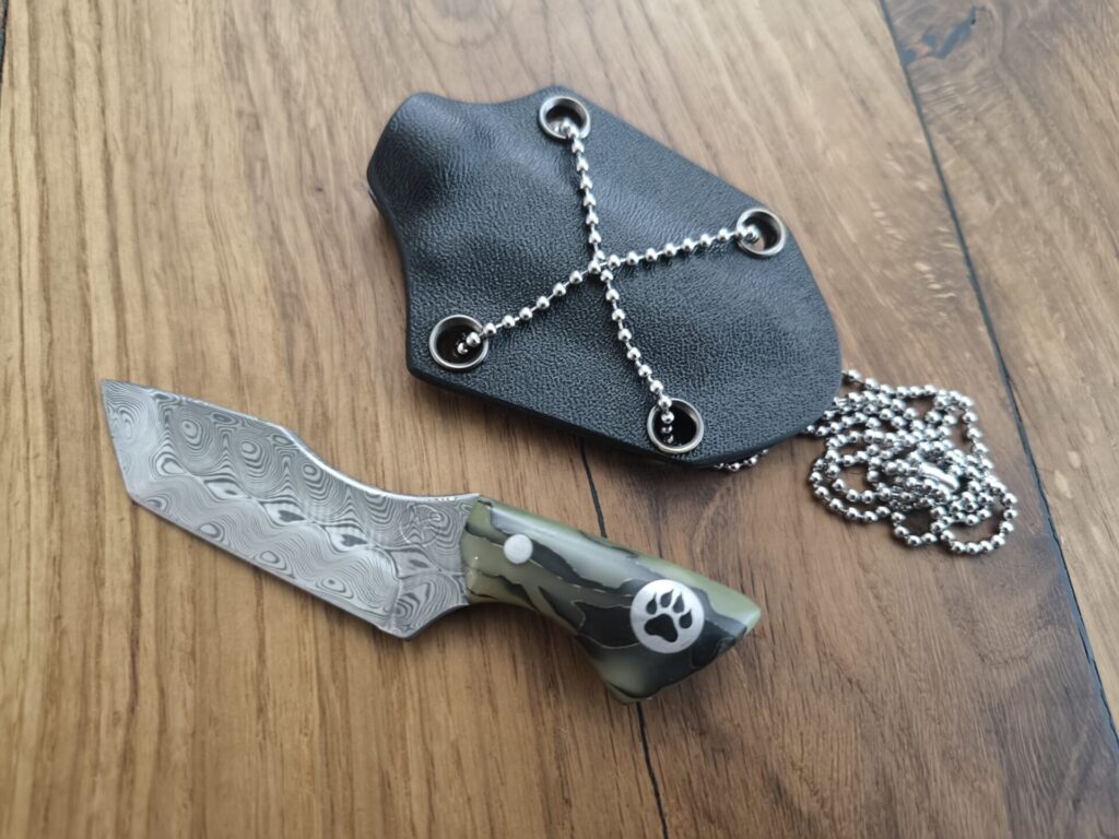 A0048_Neck-Knife (1)