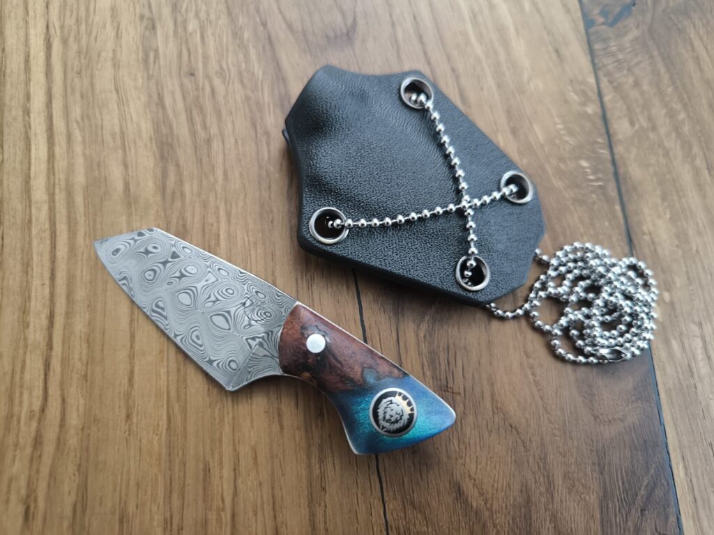 A0050_Neck-Knife (1)