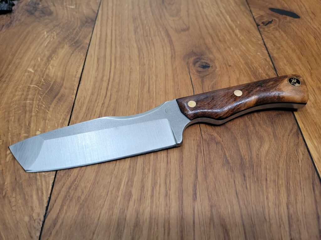B0010_Tanto (2)