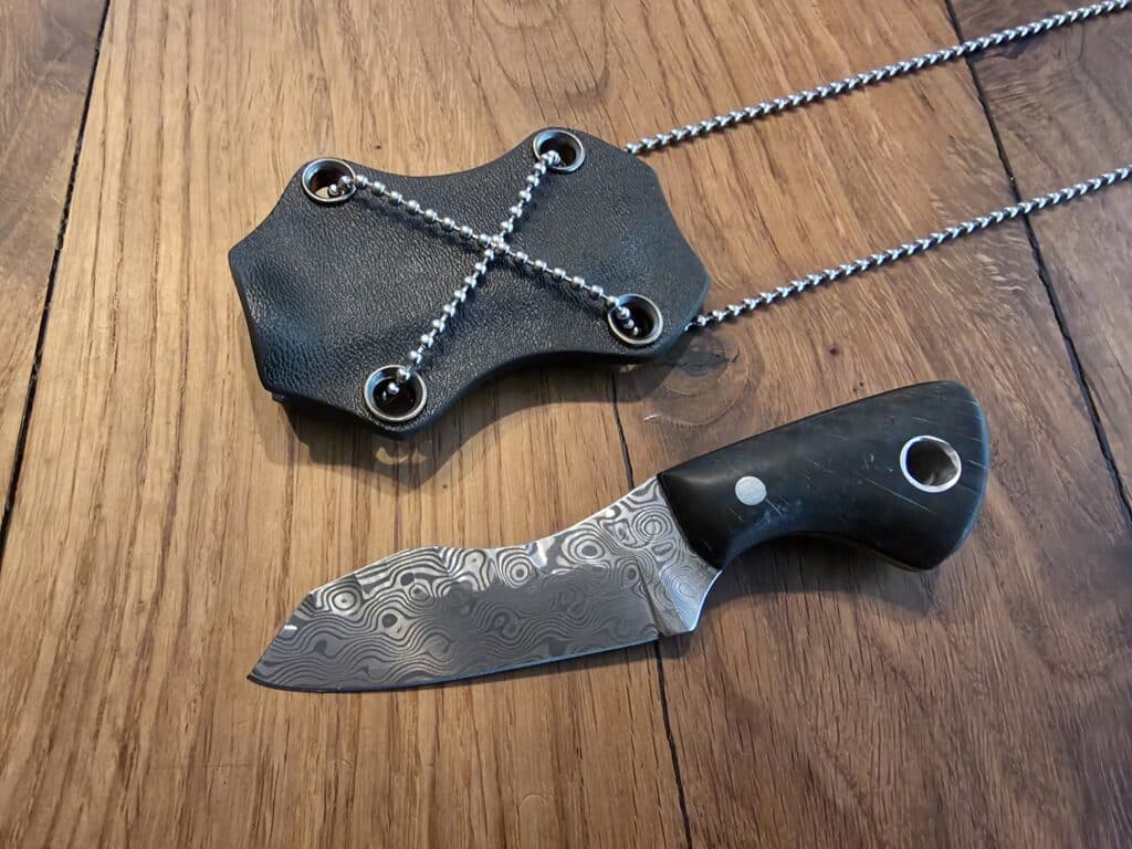 A0140_Neck-Knife (2)